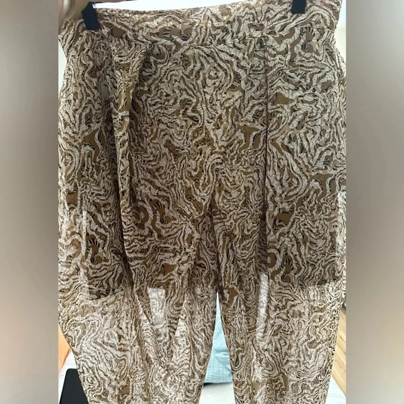 Forever 21 Animal Print Sheer Pants Lined w/Shorts Size L - NWOT - Picture 6 of 6